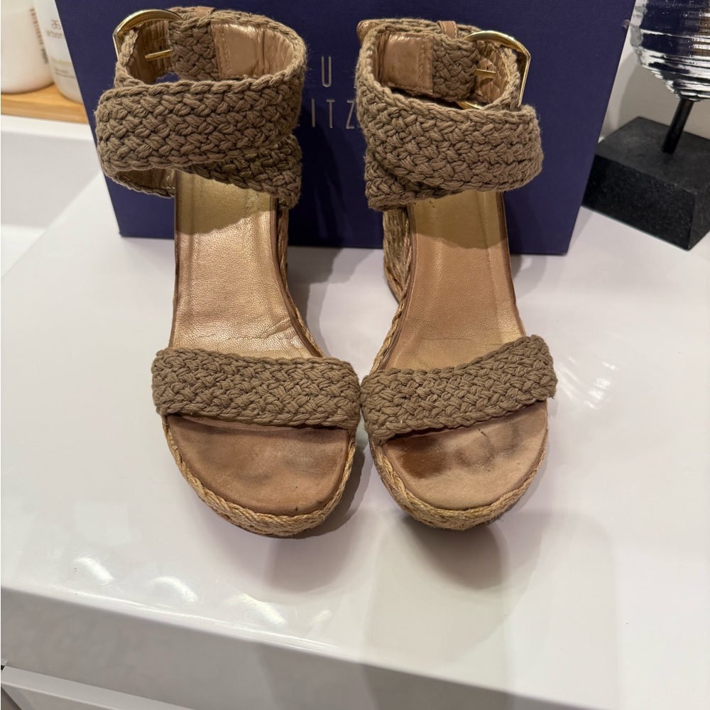 Stuart Weiztman Women's Tan Woven Sandals